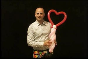 איך עושים שרביט לב מבלונים