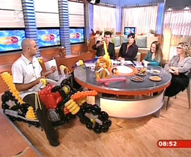 אמן הבלונים ברק דגן בתוכנית הבוקר של ערוץ 10