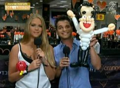 פסלי בלונים במשדר מיוחד של ערוץ 2