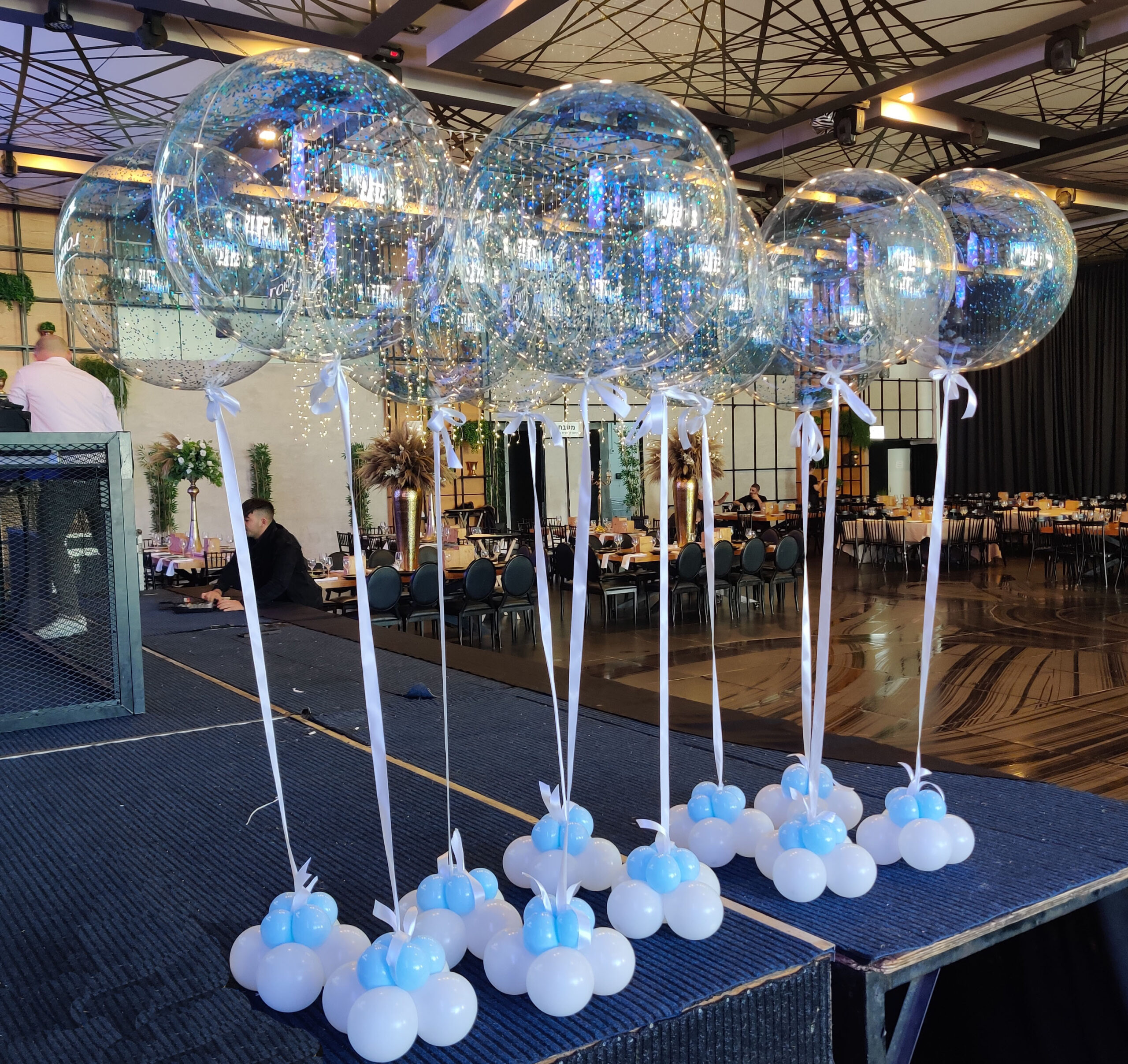 מרכזי שולחן מבלונים בלוני בועה בובו שקופים מרכזי שולחן מבלונים בלוני בועה בובו שקופים